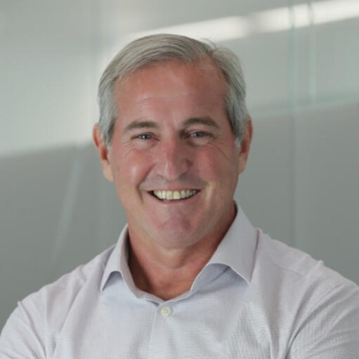 Iván Ferrando, Fractional CMO con 20+ años de trayectoria